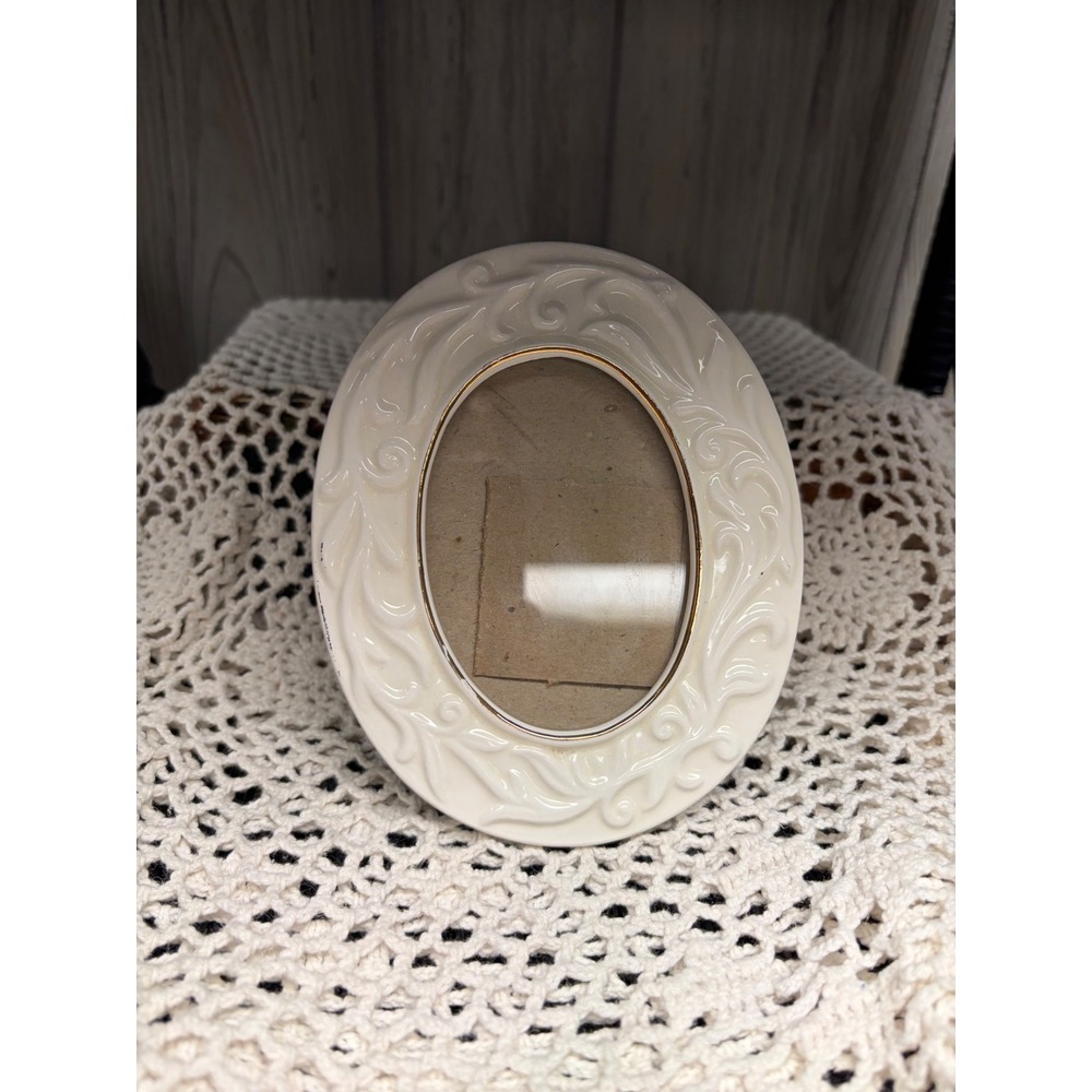 Vintage Oval Ceramic Picture Frame Cream Gold Trim Scroll Embossed 5x4